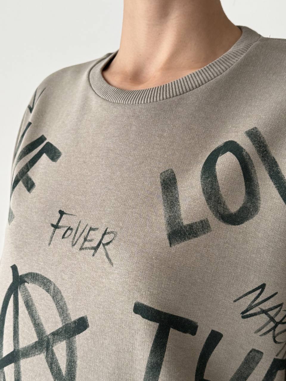 Quzu sweater peace