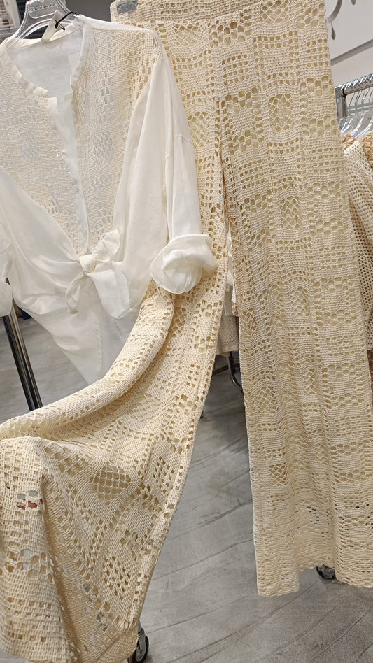 Tensione in pants latte