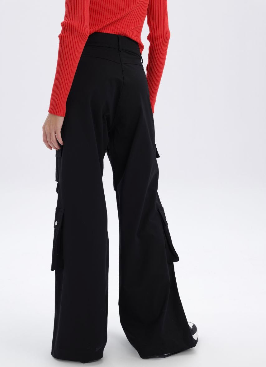 Re-design pants cargo