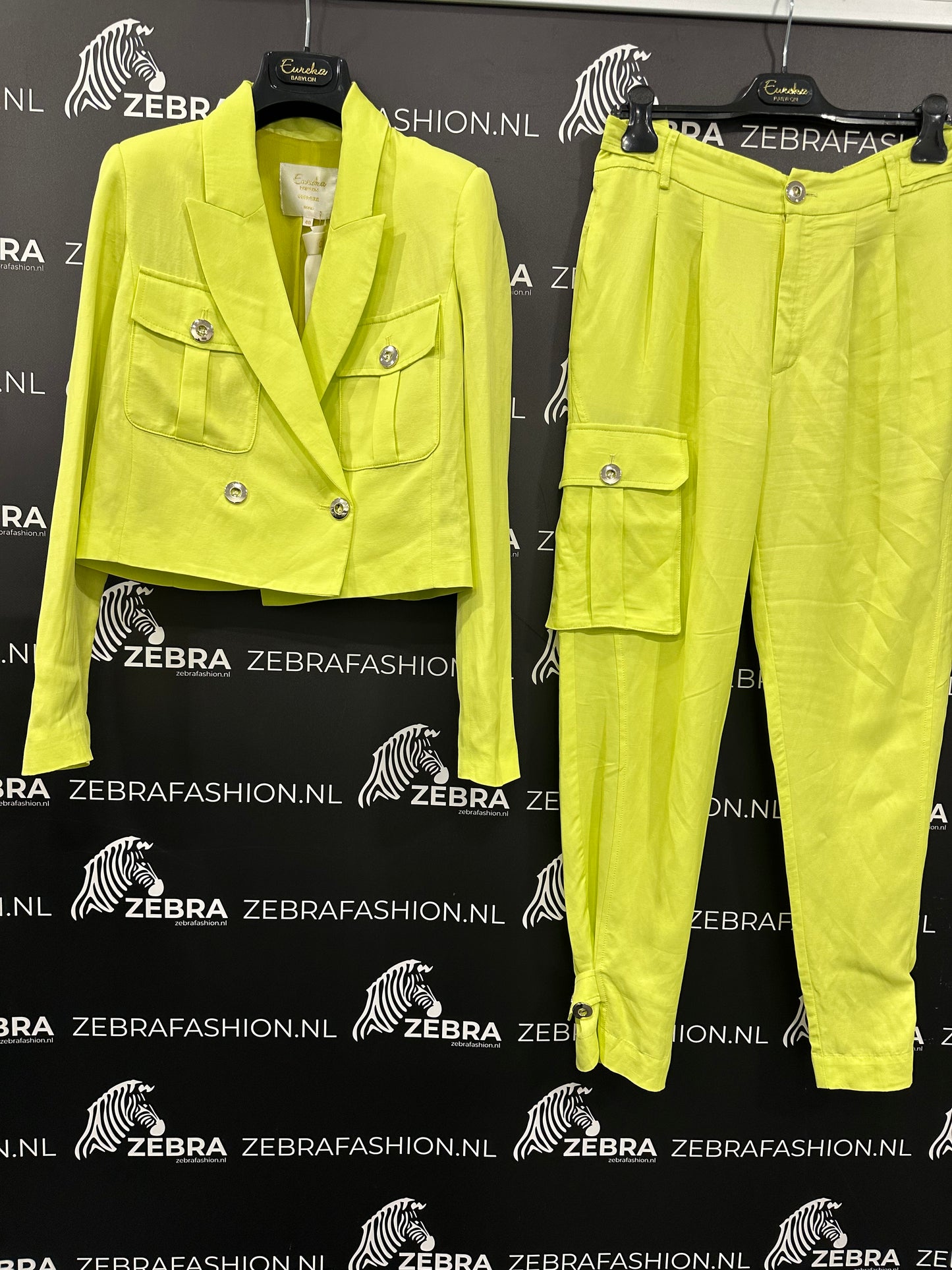 Babylon blazer neon