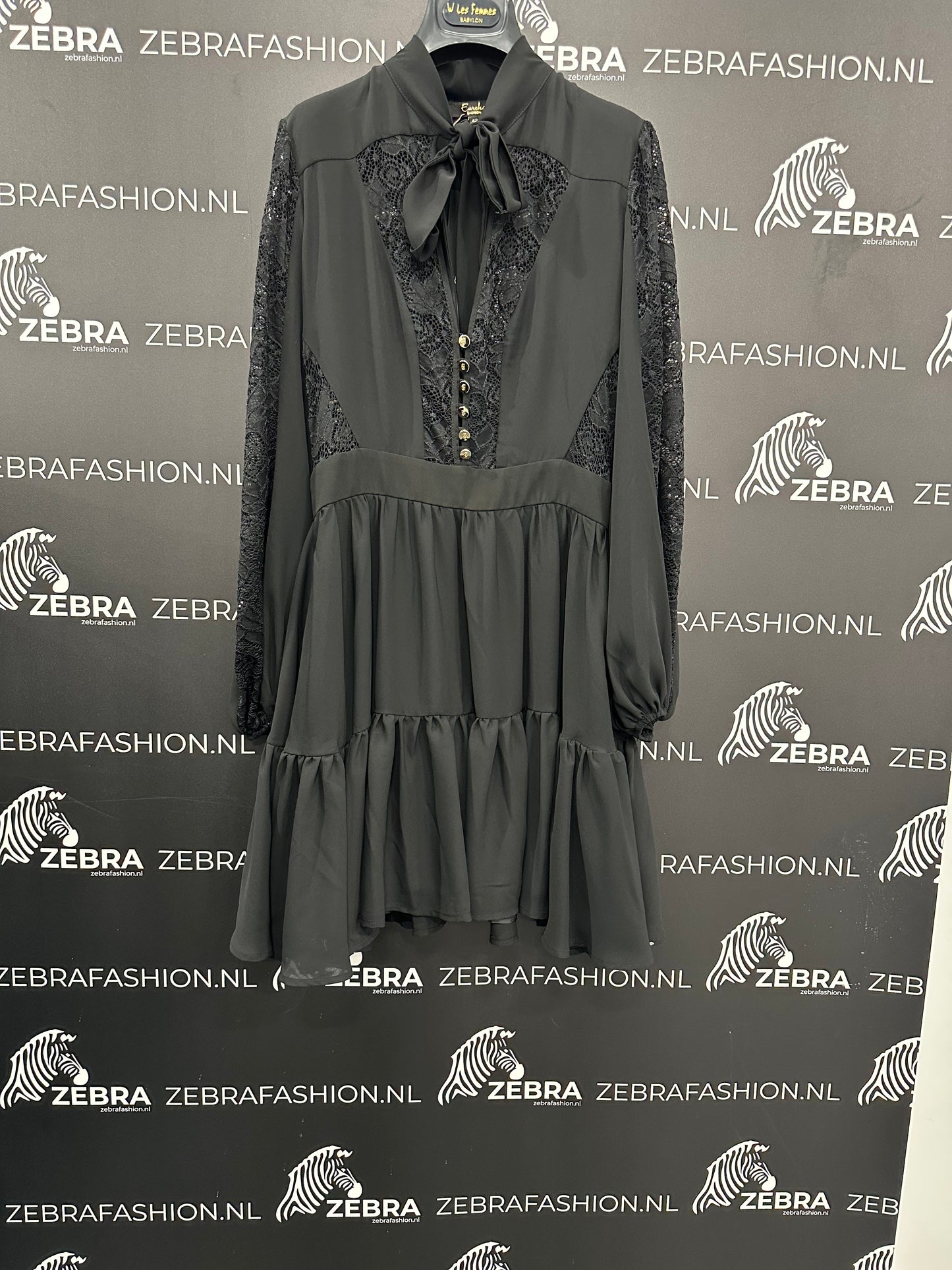Babylon dress lace