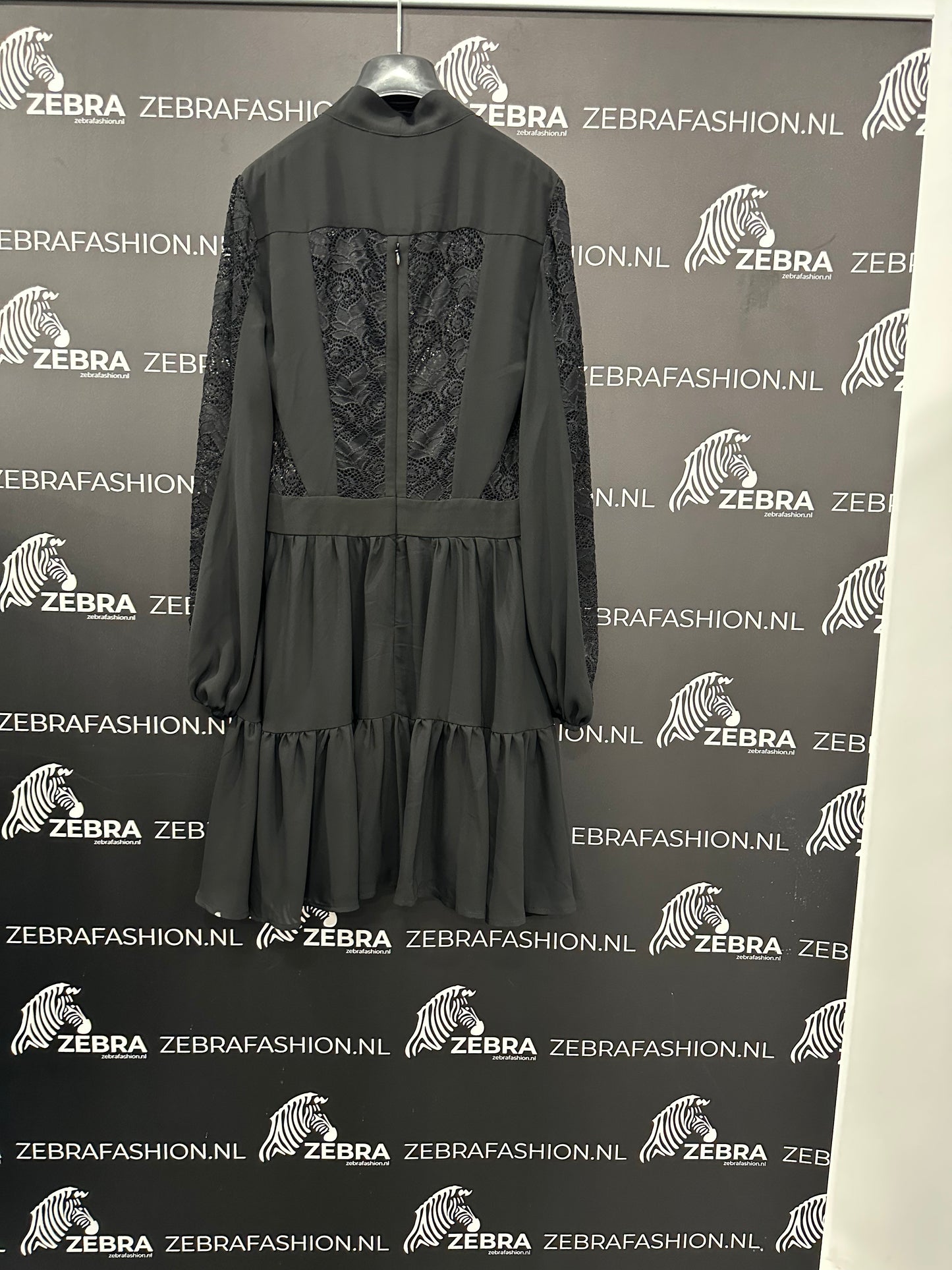 Babylon dress lace