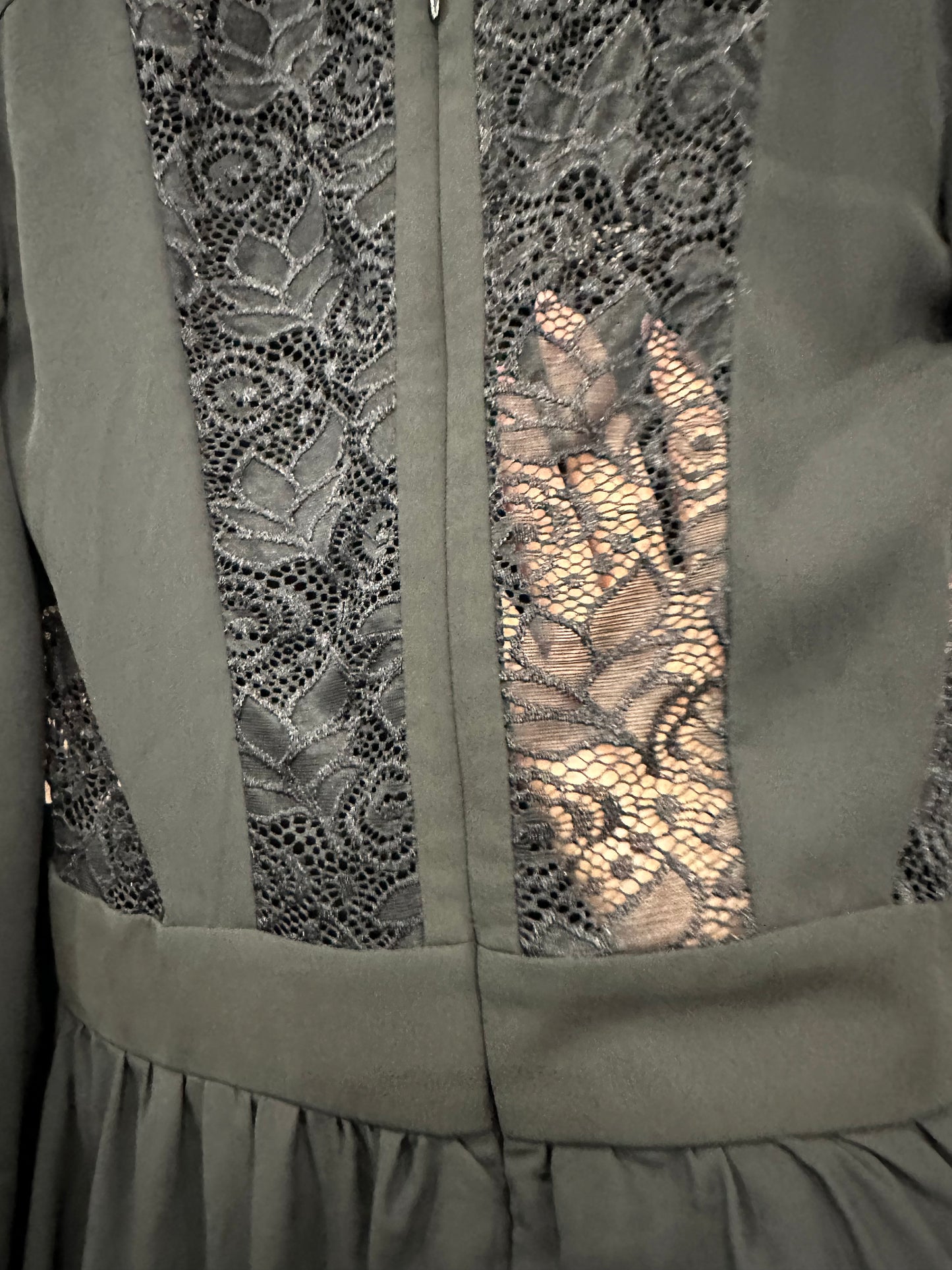 Babylon dress lace