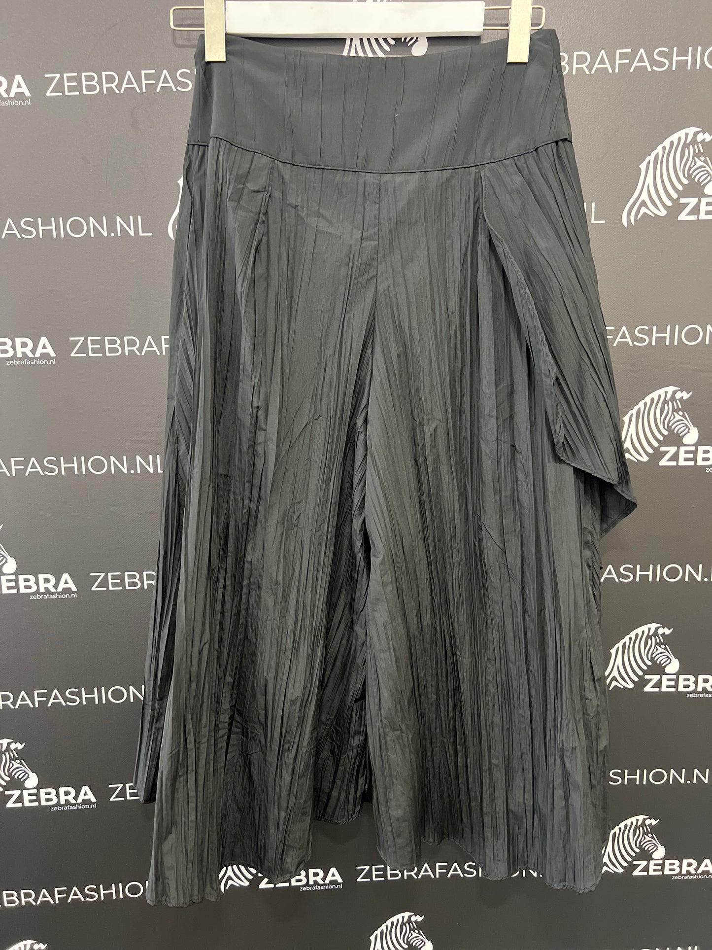 CARACLAN pants