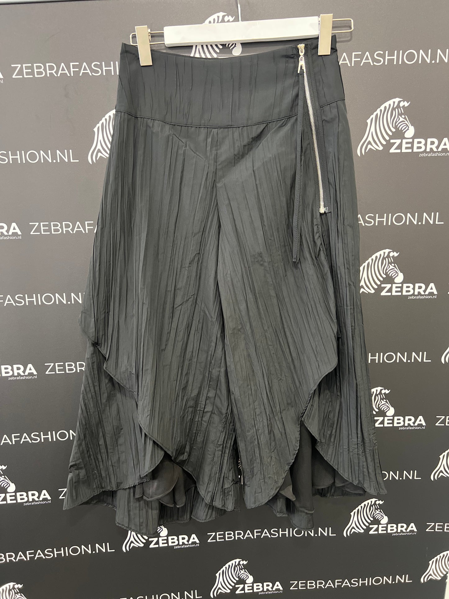 CARACLAN pants