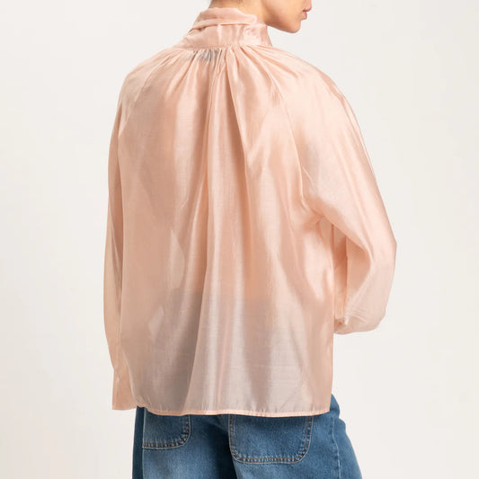 Tensione in blouse sleeve