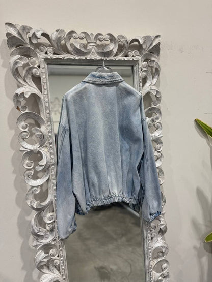 Tensione in jeans bomber