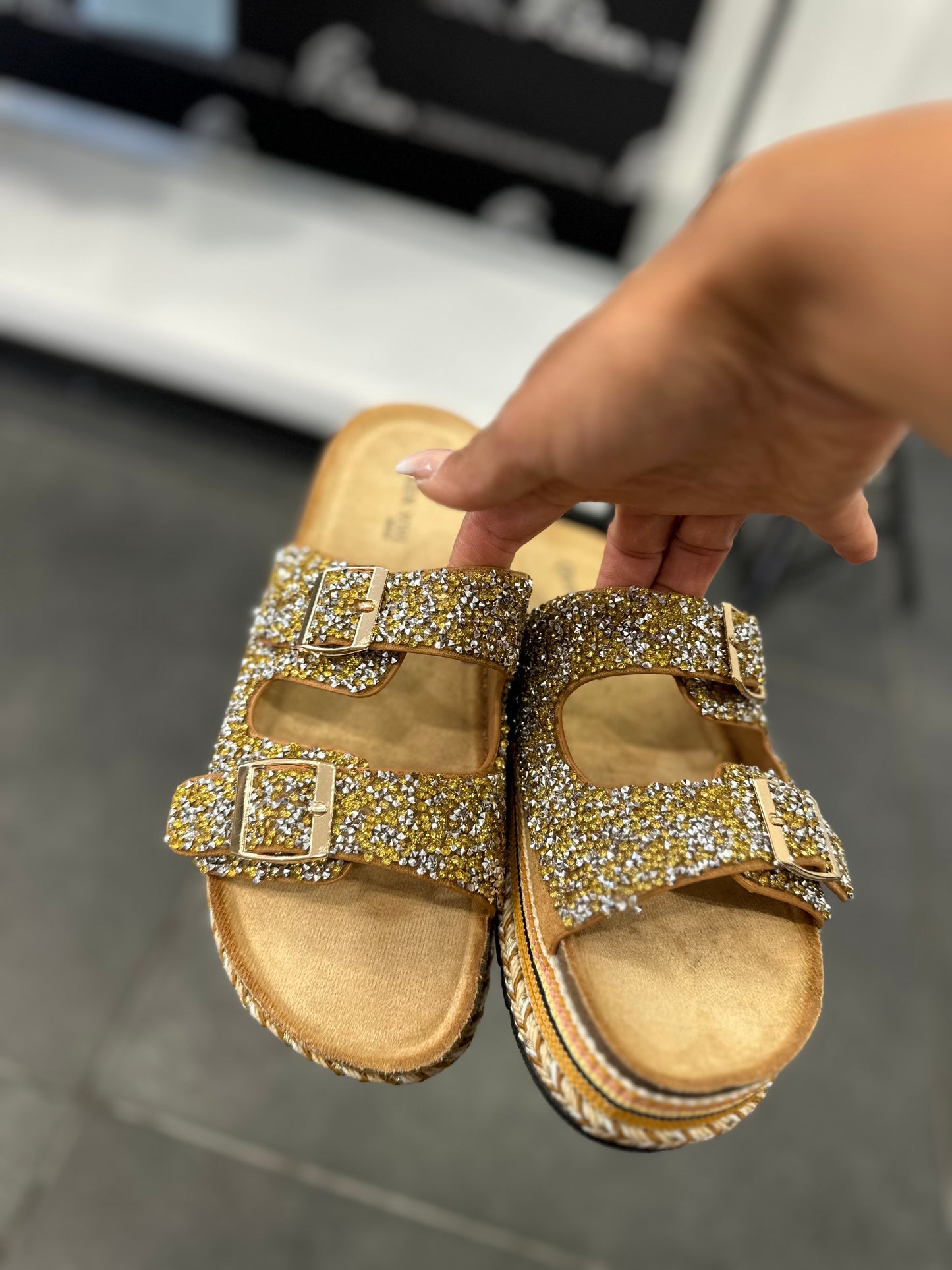 Slipper glitter