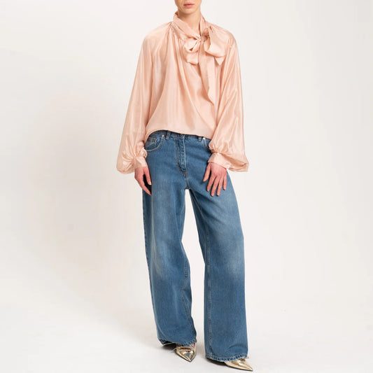 Tensione in blouse sleeve