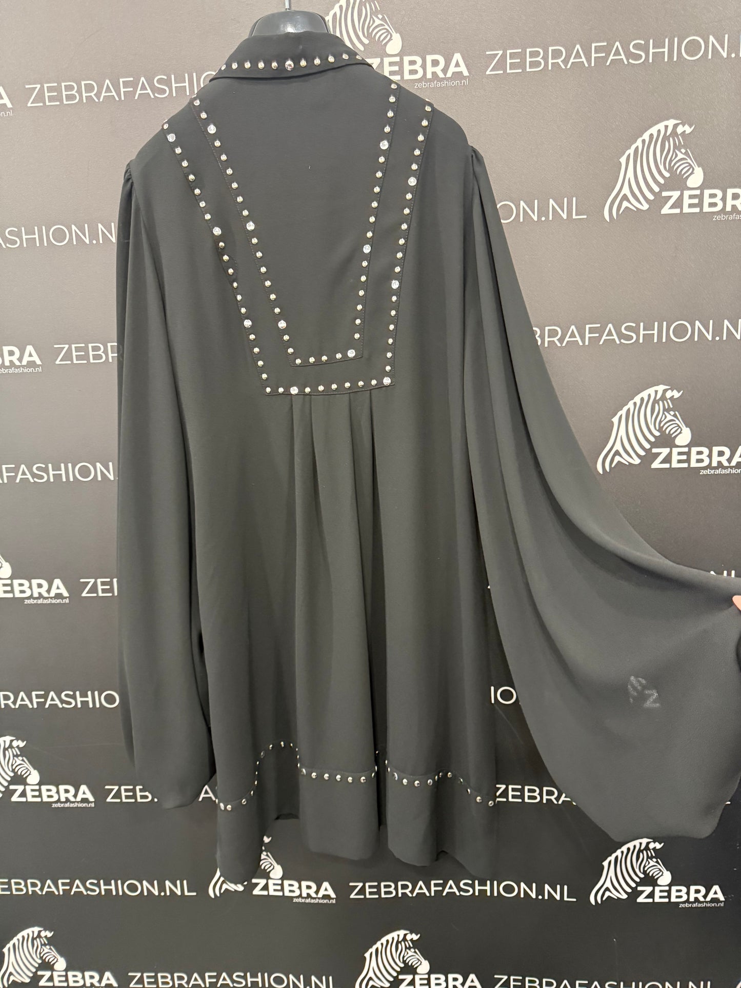 Babylon black dress stut