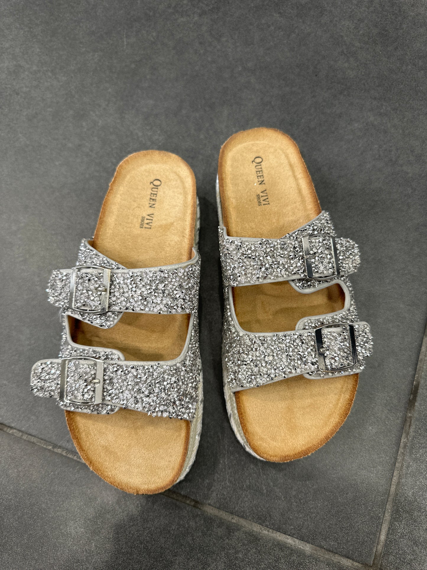 Slipper glitter