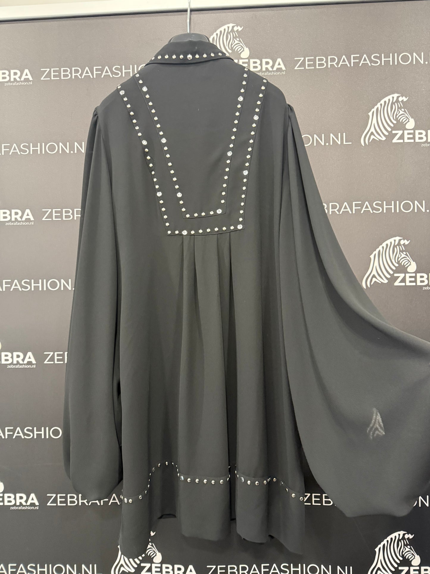 Babylon black dress stut